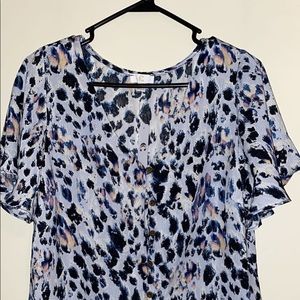 Womens blouse ties in front